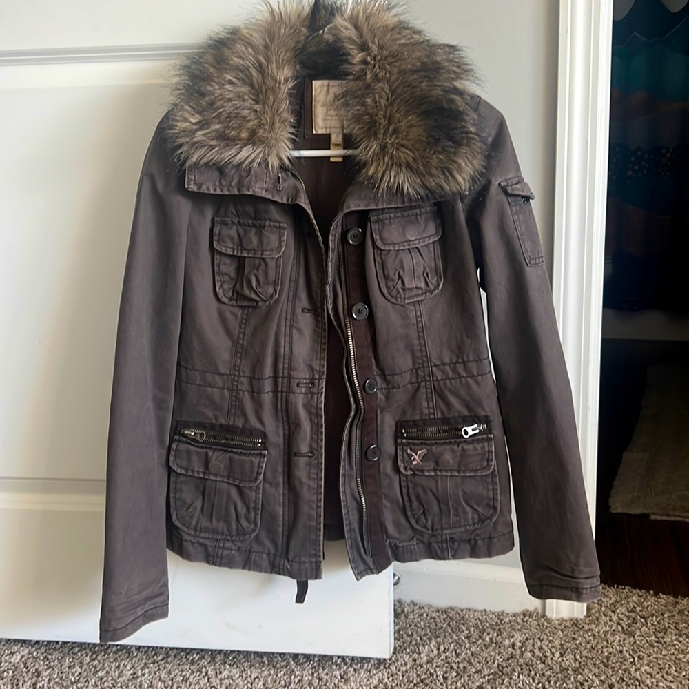 American Eagle. Size: small. Vintage brown
